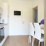 Romeo's House Apartman La Spezia